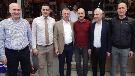 Başkan Büyükakın, Gebze’de Akse sapağı esnafıyla buluştu