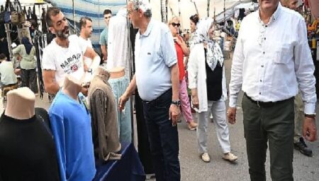 Başkan Topaloğlu, turizm pazarı esnafını ziyaret etti