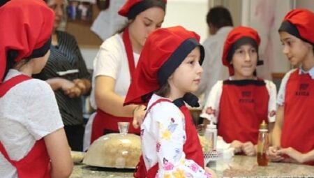 Gölcük Belediyesi’nden Gençlere Yönelik Pastacılık Kursu