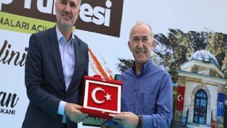 İnegöl’de Turgut Alp’e Torunlarından Vefa
