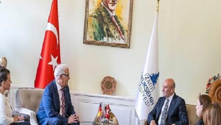 “İzmir’den güzel izler bırakarak ayrılacaksınız”