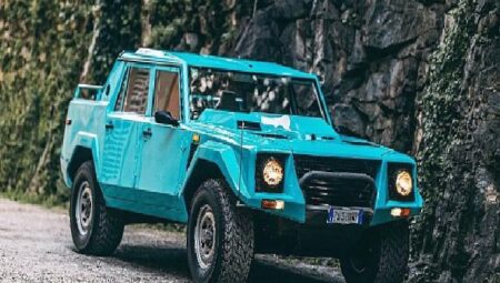 Pirelli’nin Lamborghini LM002 için geliştirdiği ‘Kulaklı’ lastiği Scorpion BK geri dönüyor