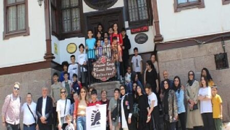 TİKAV, El Ele Birlikteyiz Projesi ile Depremzede Öğrenci ve Aileleriyle Birlikte
