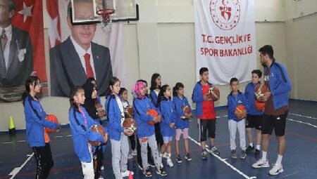 Başkan Altay: “28 İlçemizdeki Yaz Spor Okullarına Katılan Öğrencilerimize Başarılar Diliyorum”