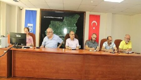 Büyükşehir’den Kocaeli genelinde 7 spor sahasına tadilat çalışması