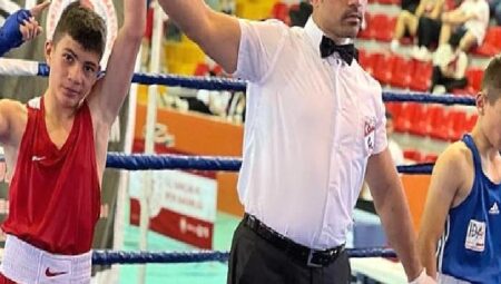 Canikli Sporcular Madalyalara Doymuyor 