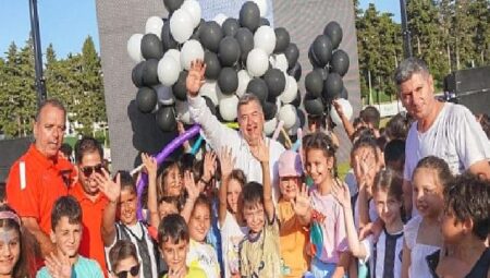 Çeşme Belediyespor Yaz Spor Okulları büyük bir coşkuyla başladı