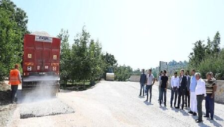 Küme Evler Bölgesinde Sathi Kaplama Çalışmaları Başladı