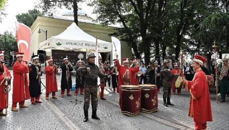 Şehit padişah Bursa’daki kabri başında anıldı
