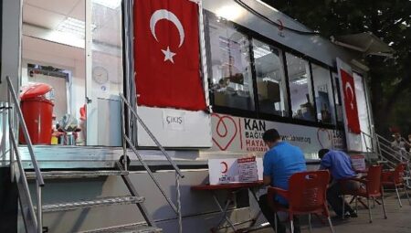 Sıcak havalarda kan bağışı hayati önem arz ediyor