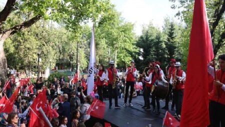 Çankaya Belediyesi, 30 Ağustos Zafer Bayramı’nın 101. Yılını Çankaya’nın dört bir yanında bando gösterileri ve konserlerle kutlayacak.