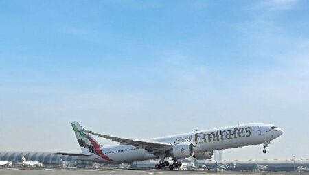Emirates en yoğun yaz dönemlerinden birini yaşıyor