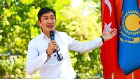 Kazak Milli Şairi Abay Kunanbayev Doğumunun 178’inci Yılında Anıldı