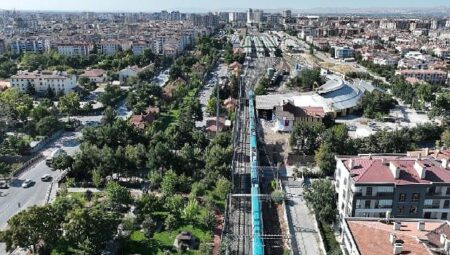 KONYARAY Banliyö Hattı’nda Çalışmalar Devam Ediyor