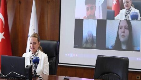 Rektör Hotar, DEÜ’nün ‘İlk’ öğrencileriyle buluştu