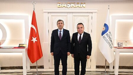 Vali Şahin’den Başkan Böcek’e iade-i ziyaret