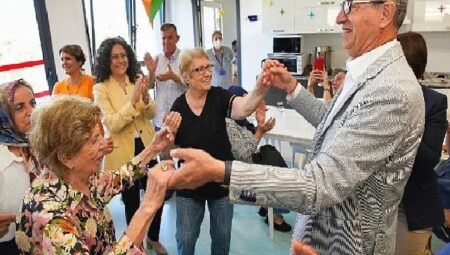 Alzheimer Hastaları Bu Merkezde Hayata Tutunuyor