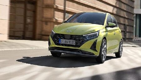 B Segmentinin Popüler Modeli Hyundai i20 Yenilenerek Satışa Sunuldu.