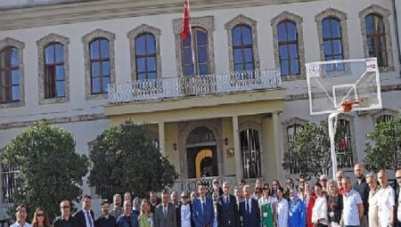 Başkan Dündar: “Manevi Şehir Bursa’da Yaşamak Büyük Nimet”