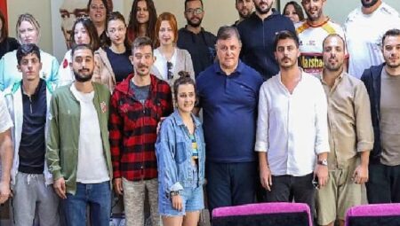 Başkan Tugay, Gençlerle Buluştu; “Sizlere Güveniyoruz”
