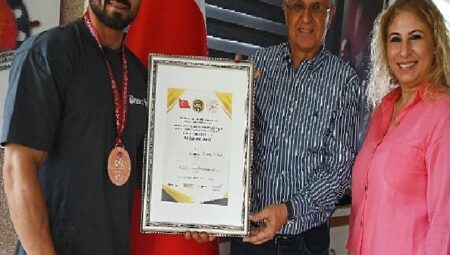 Başarısını Başkan Topaloğlu ile Paylaştı