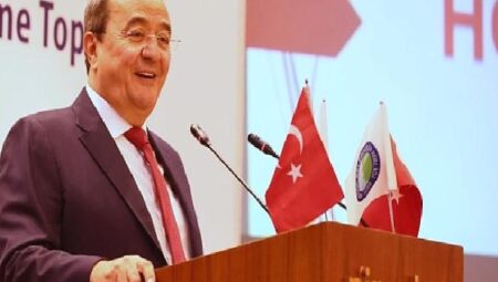 Başkan Batur: Tek çözüm