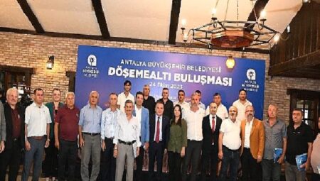 Başkan Böcek Döşemealtı’nda