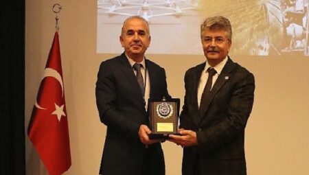 EÜ’de “Cumhuriyetin Kuruluşunun 100. Yılında Türkiye’nin Kazanımları” Sempozyumu