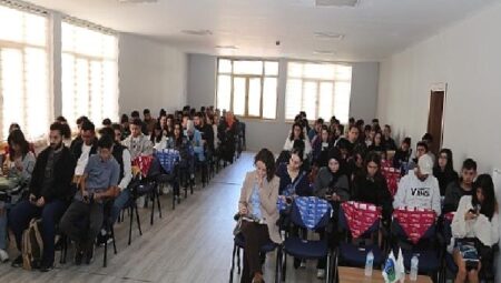Gençler Erasmus+ Hakkında Bilgilendirildi