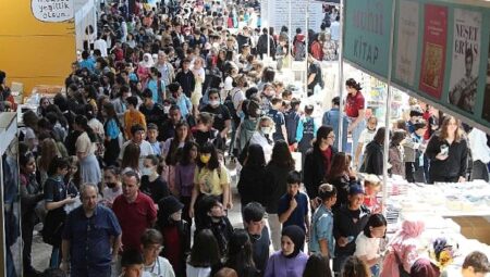 Kocaeli Kitap Fuarı’nda Dev Kadro: 390 Yayınevi, 450 Yazar, 750 Etkinlik