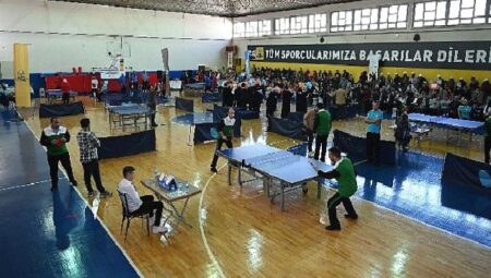 Konya Büyükşehir “Dünya Ruh Sağlığı Günü” Dolayısıyla Masa Tenisi Turnuvası Düzenledi