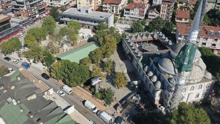 Körfez Yarımca Meydanı gün yüzüne çıkıyor