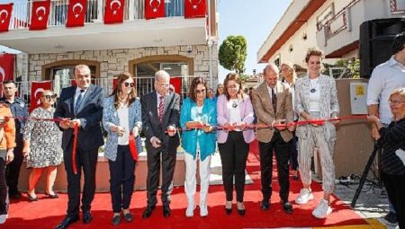 “Olgun Gençlik Merkezi” İzmir’e çok yakıştı