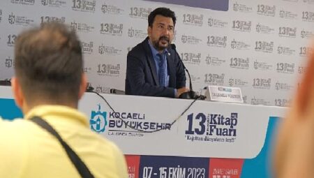 Türker: Bugünün Dünyasını Anlamak Tarihi İyi Bilmekten Geçer
