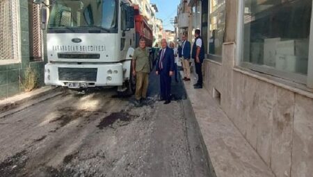 Başkan Selvitopu’dan “su baskını” ve asfalt denetimi