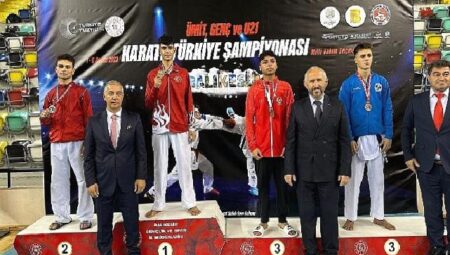 Karate Şampiyonasında Kağıtspor rüzgârı