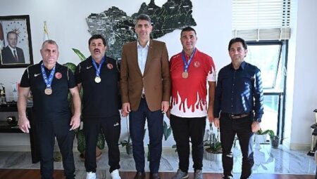 Kocaman veteran güreşlerini kabul etti
