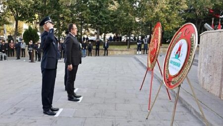 Mustafa Kemal Atatürk’ü saygı, özlem ve rahmetle anıyoruz