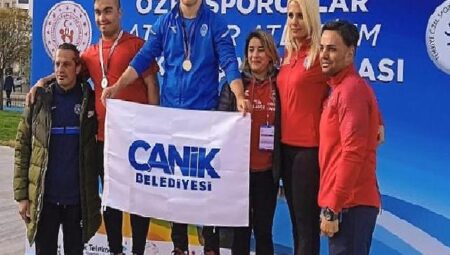 Canikli Milli Sporcu Ali Topaloğlu Rekorlara Doymuyor
