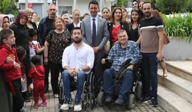 Bayraklı Belediyesi Engelliler Merkezi’ne ‘kırmızı bayrak’