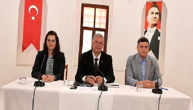 Mudanya Belediyesi Mayıs Ayı Olağan Meclis Toplantısı’nda Mudanya Dolgu Alanı’nda bulunan Kapalı Pazar Yeri’nin yeniden kullanıma açılması oy birliği ile kabul edildi