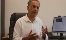 Yapay zeka işsizlik endişesini tetikliyor! Yapay zeka, mavi yakalılardan sonra beyaz yakalıları tehdit ediyor!