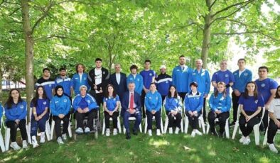 Başkan Büyükakın; Kocaeli’nin gururu Kağıtspor