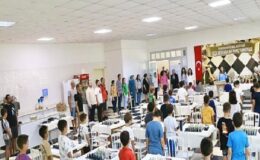 Burhaniye Belediyesi tarafından düzenlenen “Yaza Merhaba Satranç Turnuvası” büyük bir coşkuyla başladı