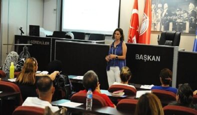 Karşıyaka Belediyesi’nden hayvanseverlere eğitim