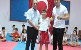 Kemer Belediyesi Kick Boks sporcuları kuşak atladı
