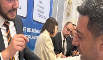 Nevşehir Belediye Başkanı Rasim Arı, Ankara’da düzenlenen Türkiye Belediyeler Birliği (TBB) Meclis Toplantısı’na katıldı