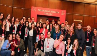Akbank Gençlik Akademisi Gençlerin Enerjisiyle Büyüyor