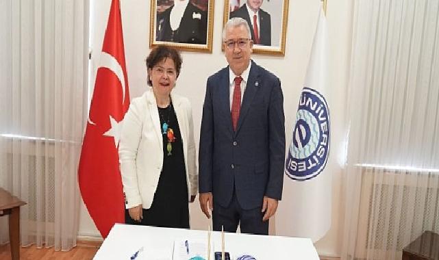 Bu proje ile Spirulina ile zenginleştirilen ve hayvansal protein kaynağı olan solucanlar balık ununa alternatif olacak
