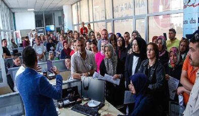 Keçiören Belediyesi bünyesinde faaliyet gösteren Kariyer Ofisi, iş arayanlar ve işverenleri bir araya getirerek istihdama katkı sağlamaya devam ediyor